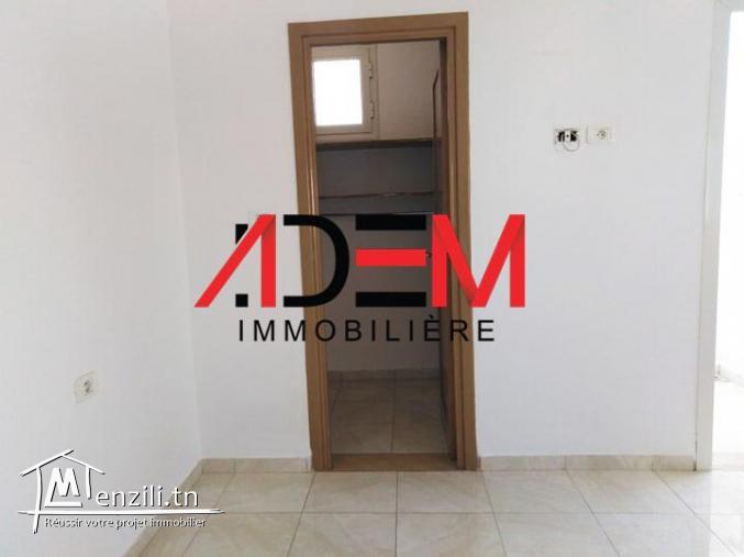 Coquette appartement de type S2 à Khzema