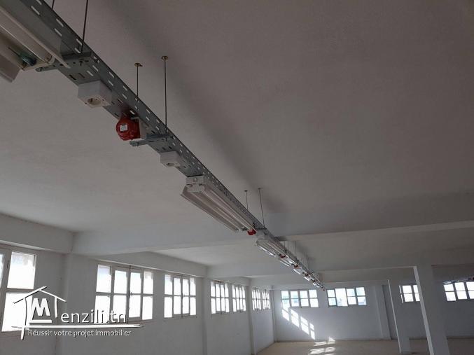 Open Space 1200m2 à Charguia 2