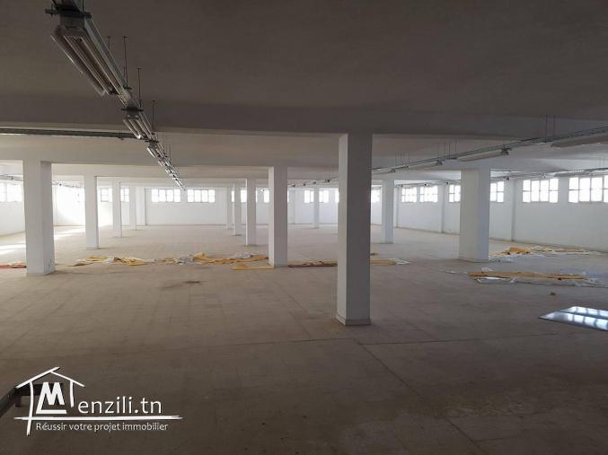 Open Space 1200m2 à Charguia 2
