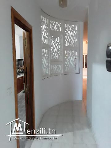 à louer Ou à vendre Premier étage appartements s+3 et grand garage 50358523-97585708