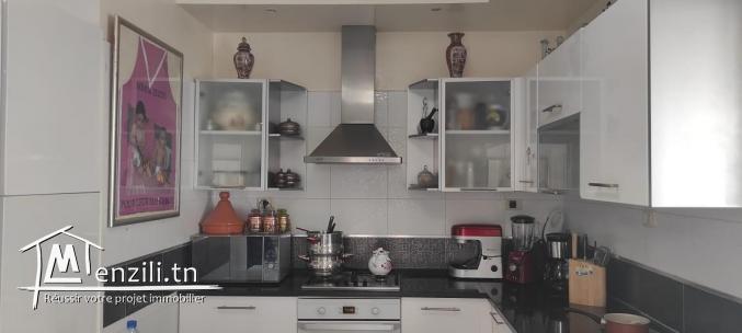 Un magnifique  triplex  à Cité_el_ghazela