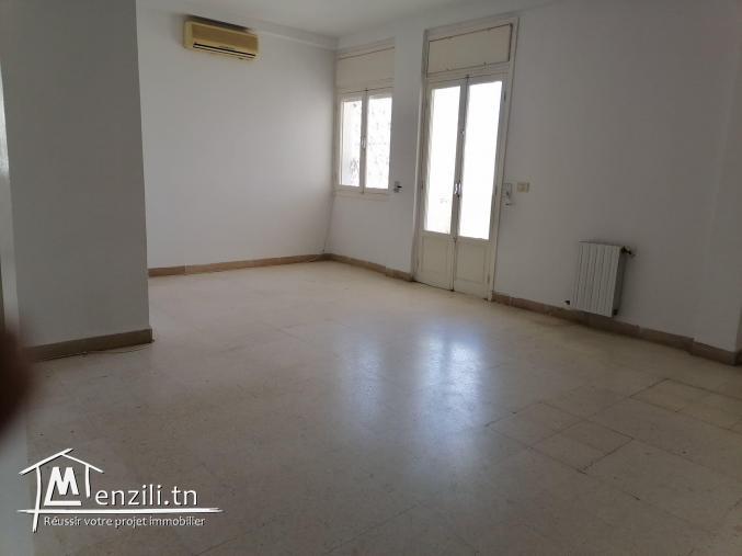 a louer s+3 cité hedi nouira ariana