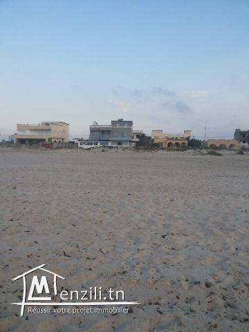 IMMEUBLE OU VILLA 3 NIVEAUX PIEDS DANS L EAU