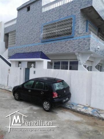 IMMEUBLE OU VILLA 3 NIVEAUX PIEDS DANS L EAU