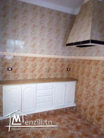 Maison a 2 étages a vendre