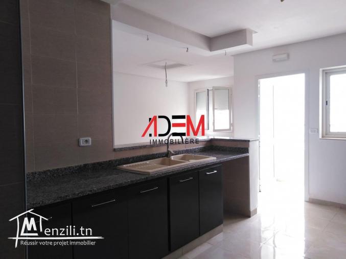 Etage de villa de 250m² et avec garage pour deux voitures