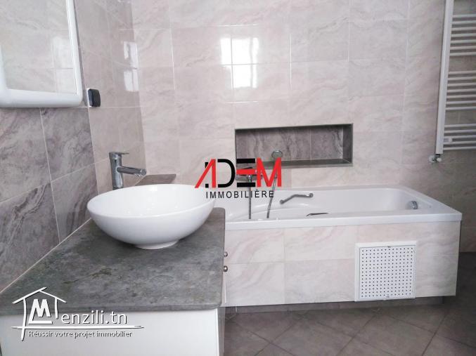 Etage de villa de 250m² et avec garage pour deux voitures