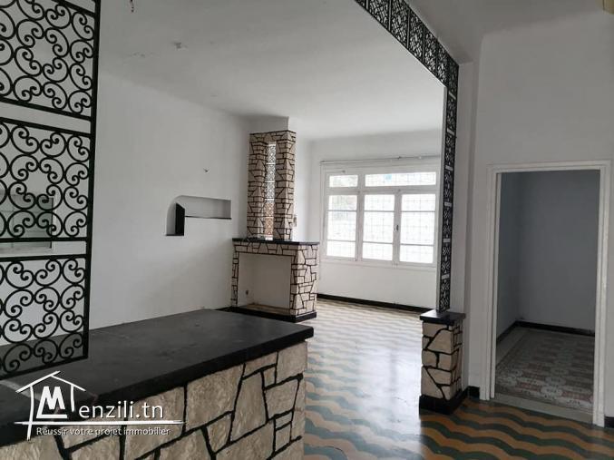Appartement etage de villa a vendre s+3 a el omrane belvédère.