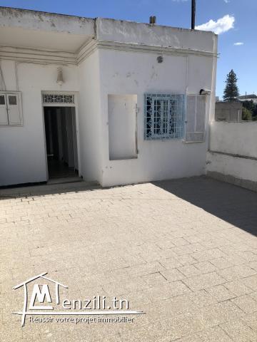 Appartement etage de villa a vendre s+3 a el omrane belvédère.