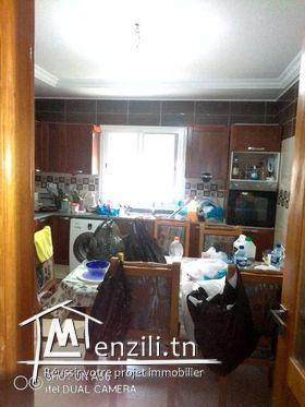 A vendre  villa  3 niveaux indépendant  borj cedria