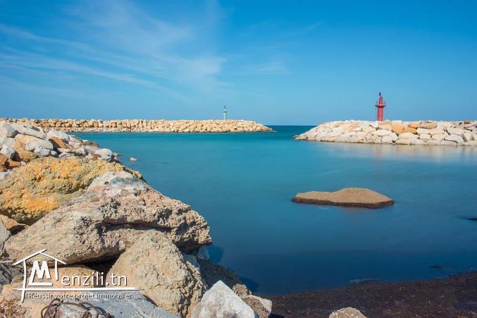 Terrain à vendre sur la route principale de Hergla