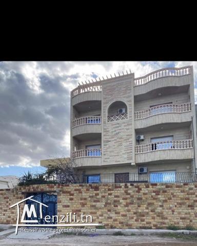 Belle villa pied dans l’eau