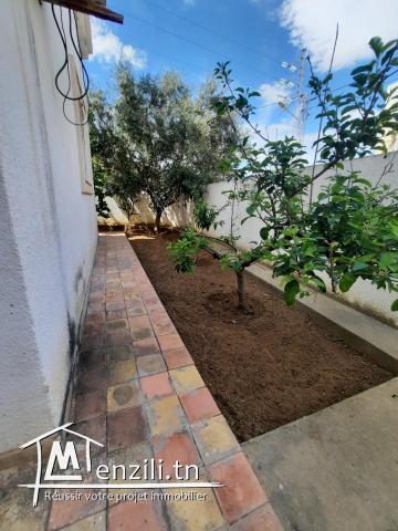 Villa spacieuse avec piscine