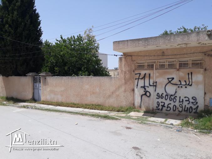 vente d'une petite maison l adresse 31 rue moahmed 5 jemmal prés de stade municipale