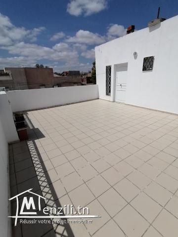 a vendre une  maison composé de 3 appartements