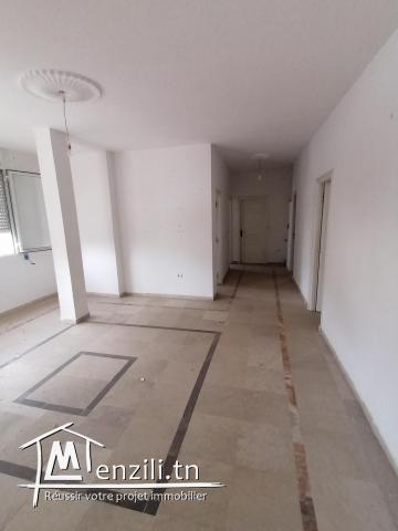 Villa spacieuse a deux étages indépendantes