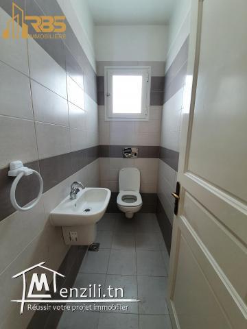 Etage de villa de type s+3 à ghrabi