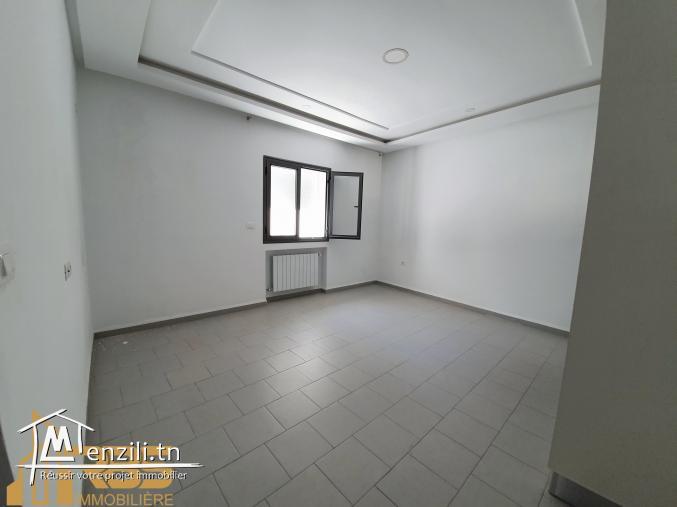 Etage de villa de type s+3 à sahloul