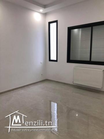 À vendre à HAMMAMET une belle villa De 320 m2/750 m2 de terrain