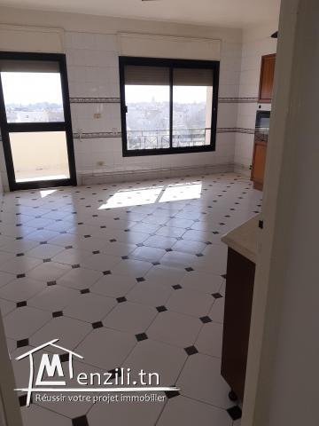 Grand appartement au 3eme à Sousse Medina