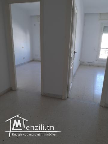 Grand appartement au 3eme à Sousse Medina