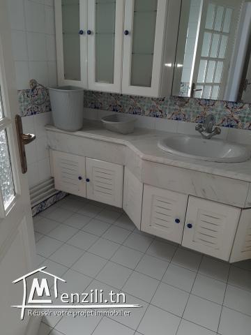 Grand appartement au 3eme à Sousse Medina