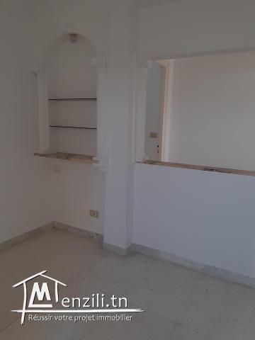 Grand appartement au 3eme à Sousse Medina