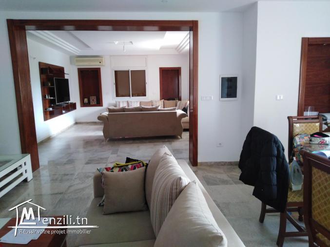 A vendre villa à El Ghazela avec1étage 2 apparts S+2ch + studio