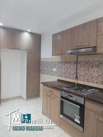 un appartement haut standing vide  en S+3  situé à Zwila  de Mahdia