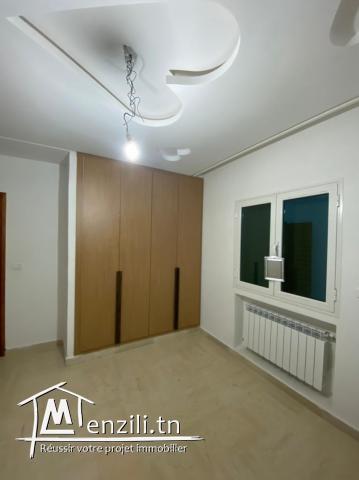 une nouvelle villa calme et lumineuse