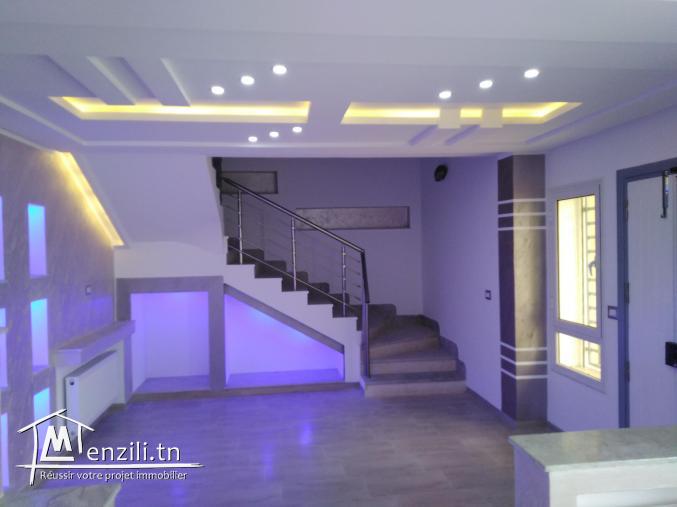 A vendre villa haut standing à hergla s4 très spacieux sur deux niveaux