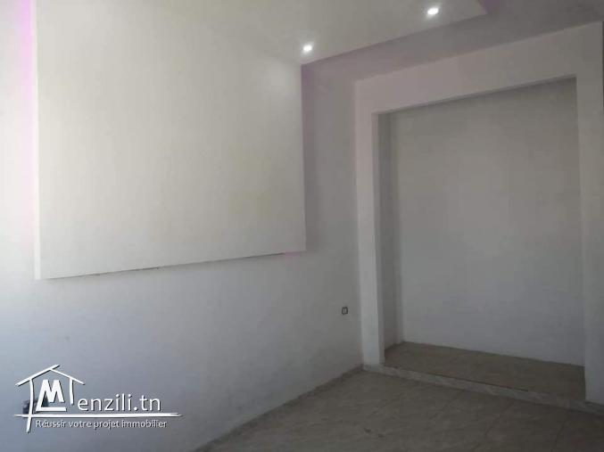 A louer bel étage de maison à Fouchana cité Wifak