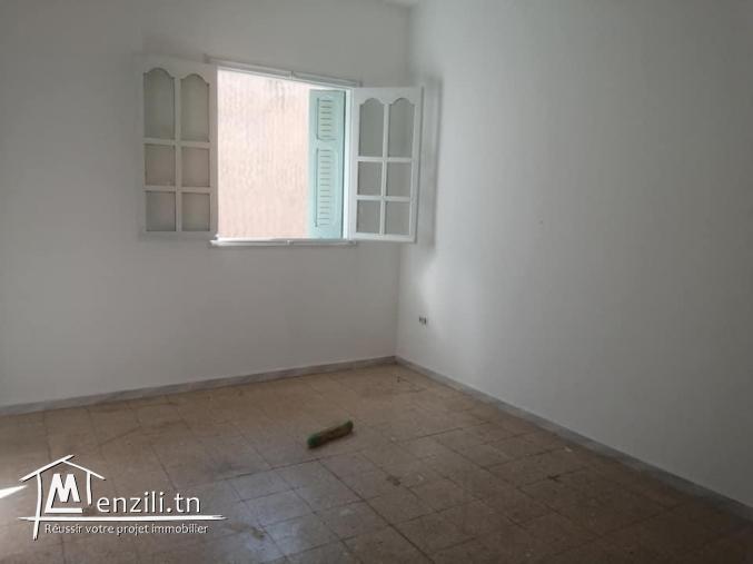 A louer bel étage de villa 1èr étage à Yessminette près de société Randa