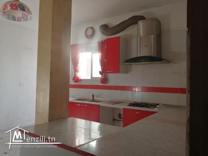 A louer un spacieux Bureau s+3 à usage professionnel