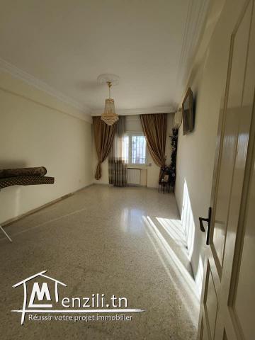 A louer un appartement S+3 haut standing avec terrasse à l'aouina