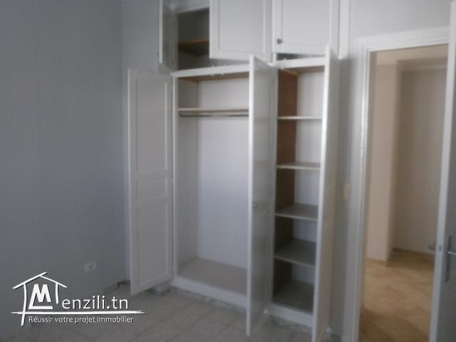 villa avec piscine et jardin terrasse