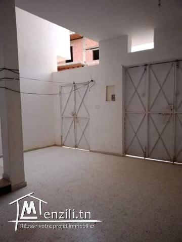 للبيع منزل حديث البناء في حي  القضاة القصرين