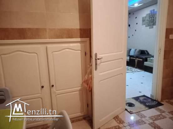 للبيع منزل حديث البناء في حي  القضاة القصرين