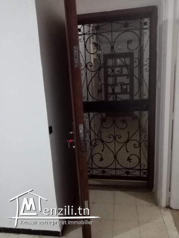 Appartement s plus 2 sis à ksar Saïd 2 Bardo du bon standing