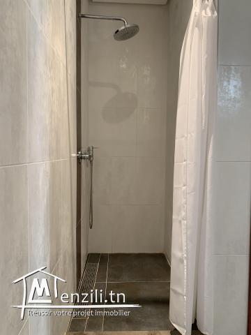 A VENDRE appartement S+2 pieds dans l'eau à Chott Mariem