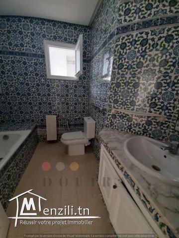 A louer Un S+4 à Ennasr