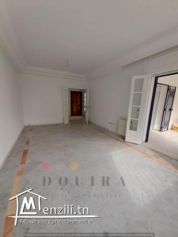 A louer Un S+4 à Ennasr