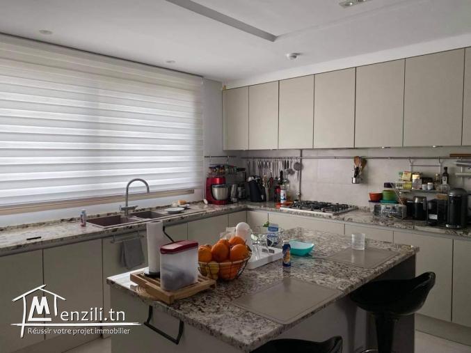 A vendre Un luxueux S+3 à Gammarth