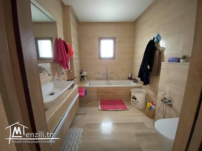 A vendre Un luxueux S+3 à Gammarth