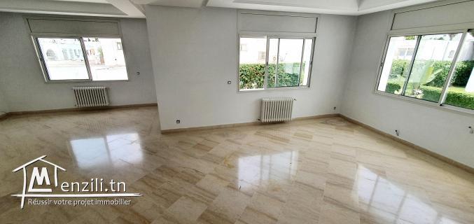 Duplex S+5 à louer à La Marsa Ennasim
