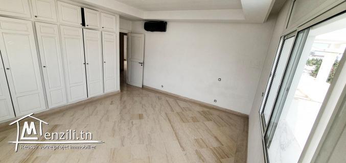 Duplex S+5 à louer à La Marsa Ennasim