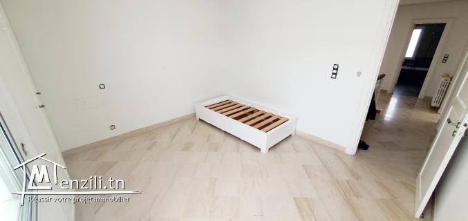 Duplex S+5 à louer à La Marsa Ennasim