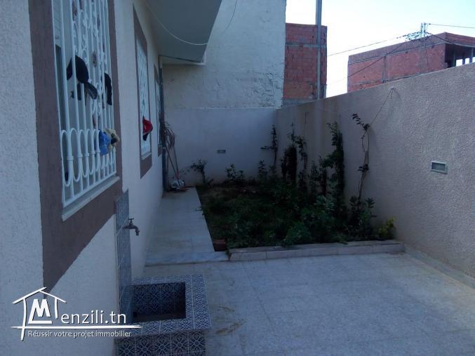 للبيع فيلا ساحرة تقع في منطقة سكنية هادئة