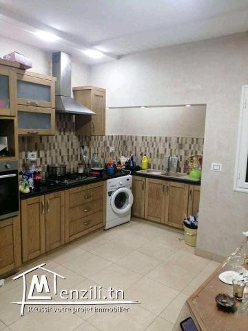 طابق ارضي مع قراج