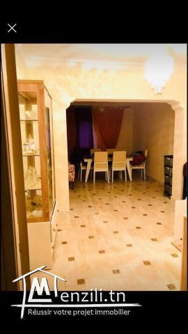 A vendre appartement à El Mourouj 5